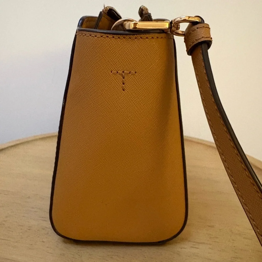 Tory Burch Emerson satchel Crossbody Handle Bag
